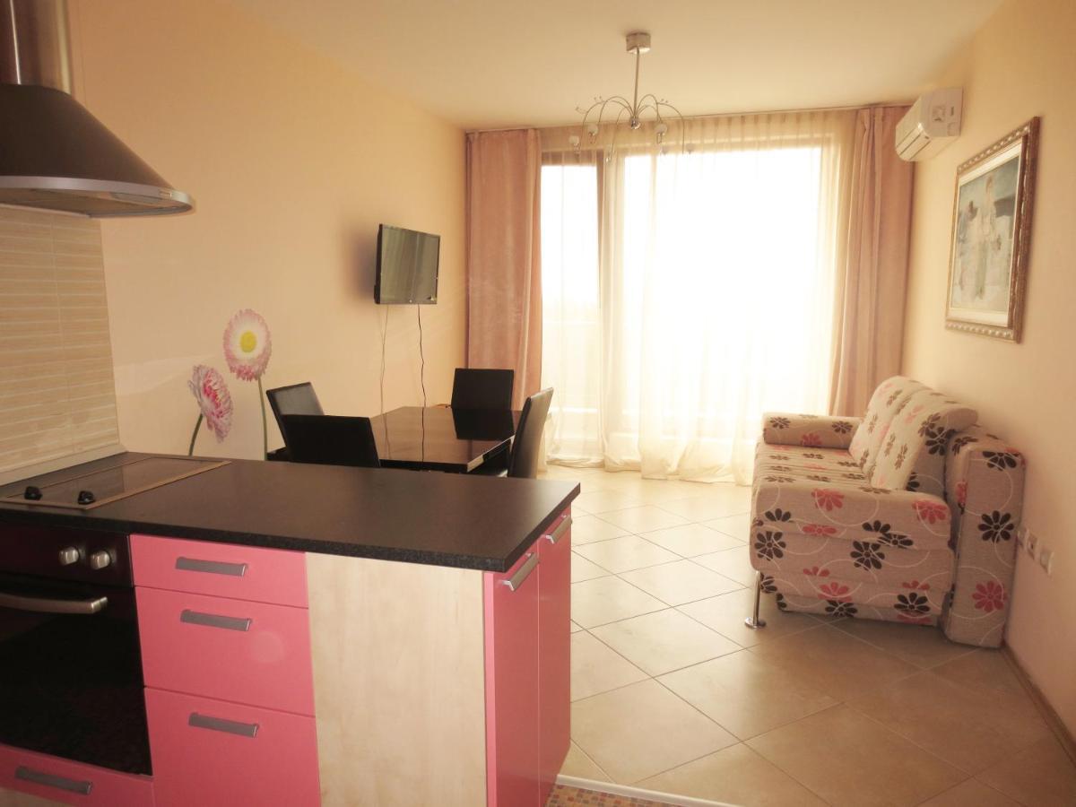 Fantasy Apartments Saint Constantine And Helena Resort Saints Constantine and Helena Exterior foto