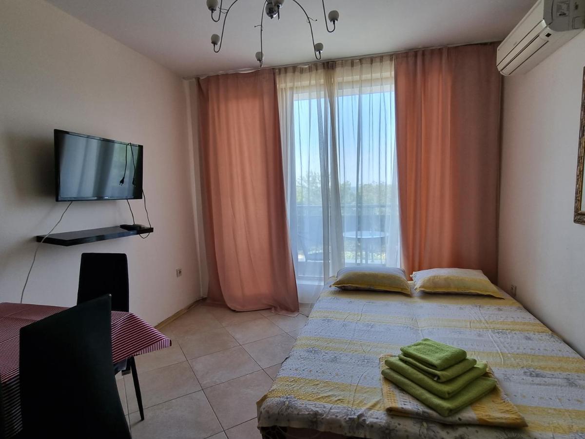 Fantasy Apartments Saint Constantine And Helena Resort Saints Constantine and Helena Exterior foto